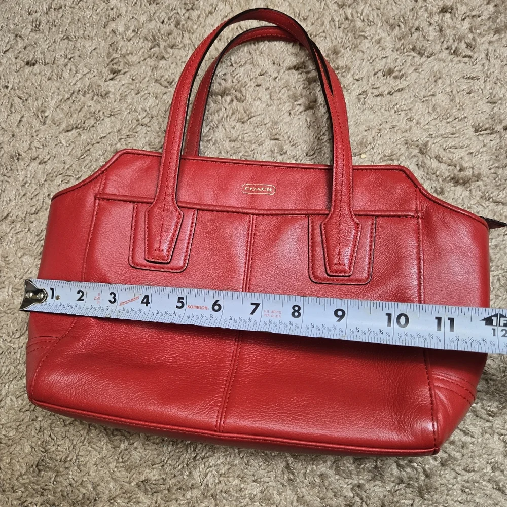 COACH Taylor Red Leather Zipper Closure Small Handbag bag. No Long‎ Strap